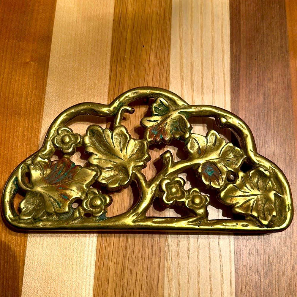 Harvin Brass Grapevine Trivet